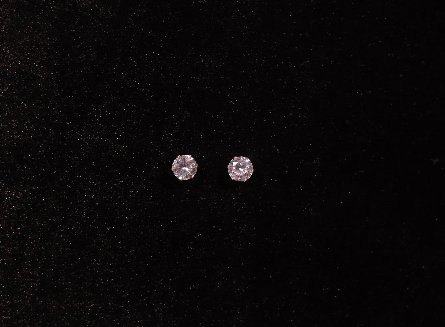 Stone Ear Tops